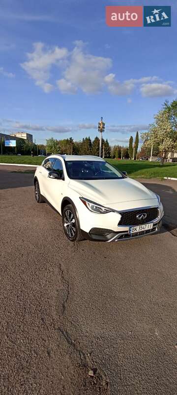 Внедорожник / Кроссовер Infiniti QX30 2016 в Ровно