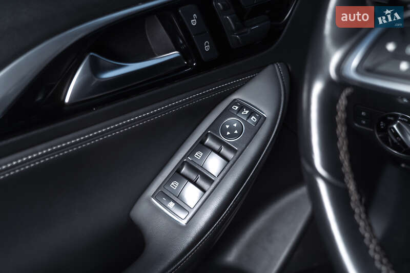 Внедорожник / Кроссовер Infiniti QX30 2017 в Полтаве