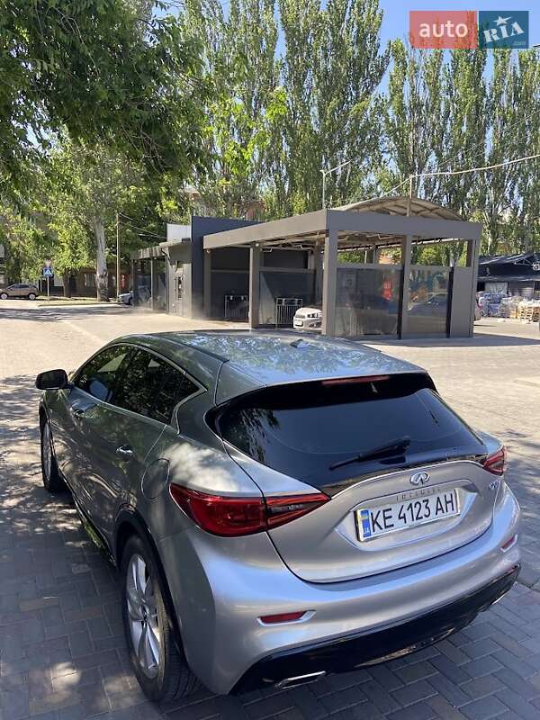 Внедорожник / Кроссовер Infiniti QX30 2016 в Кривом Роге