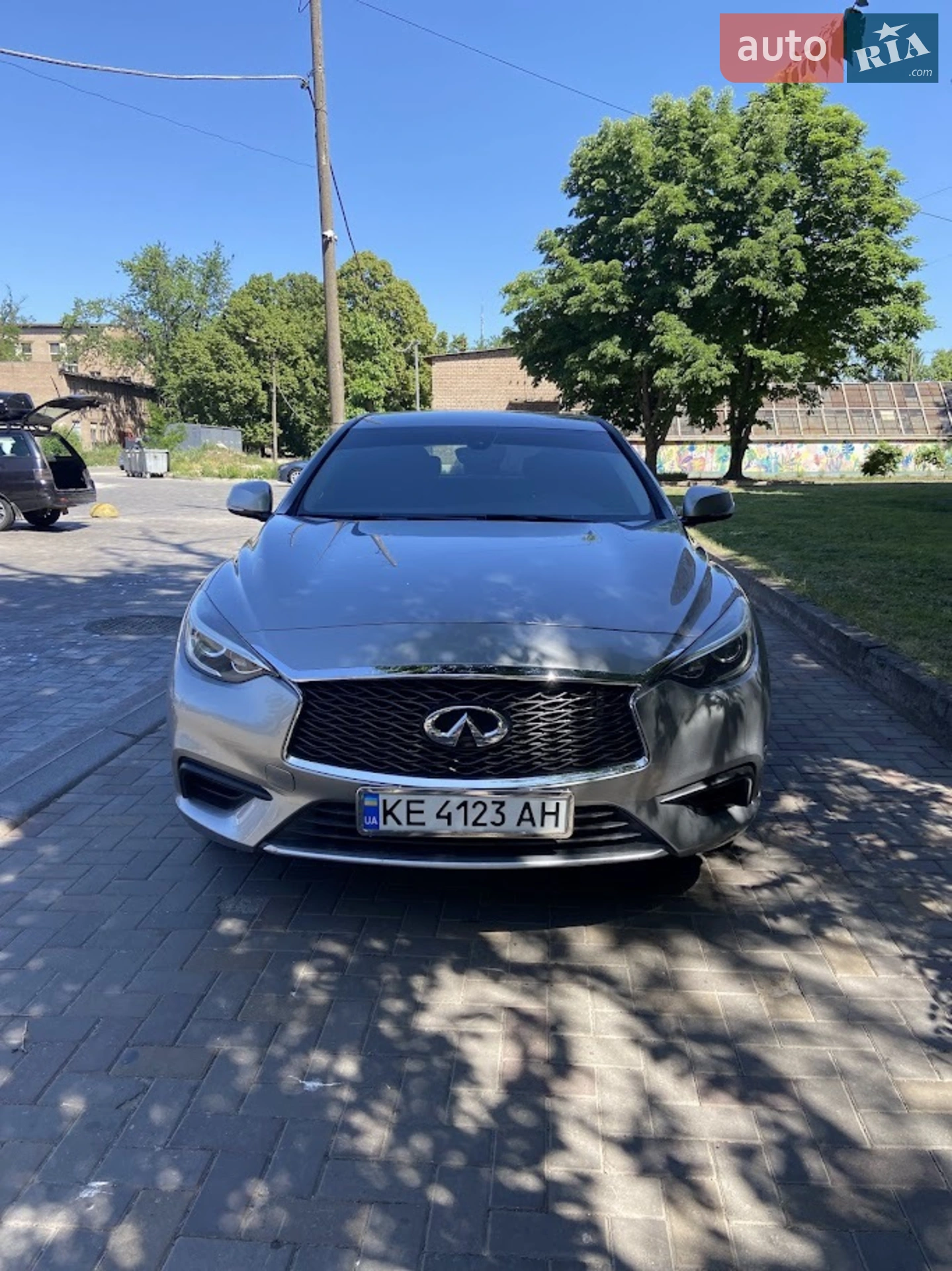 Infiniti QX30 2016 VIN SJKCH5CPXHA033697 фото оголошення 12 з 17
