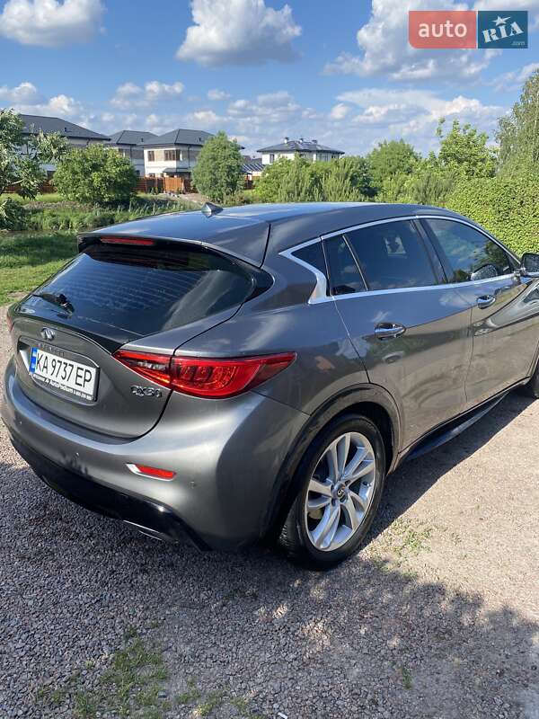 Внедорожник / Кроссовер Infiniti QX30 2016 в Киеве