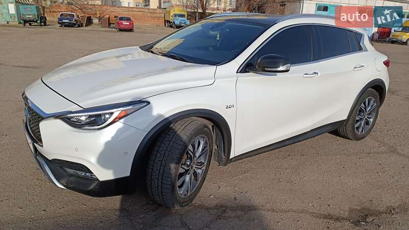 Позашляховик / Кросовер Infiniti QX30 2016 в Одесі