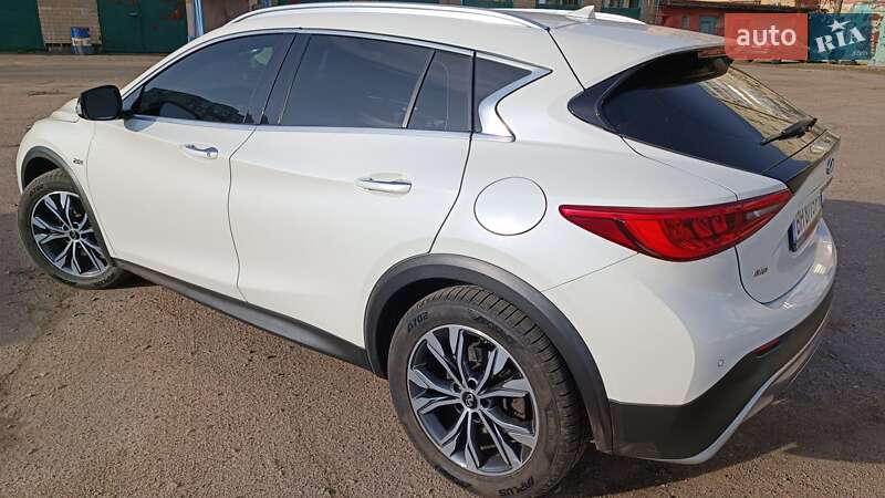 Позашляховик / Кросовер Infiniti QX30 2016 в Одесі