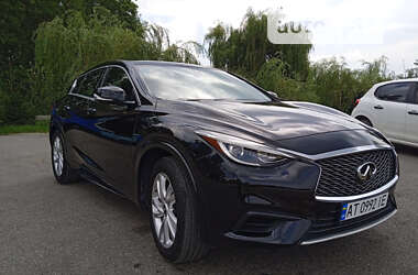 Позашляховик / Кросовер Infiniti QX30 2017 в Івано-Франківську