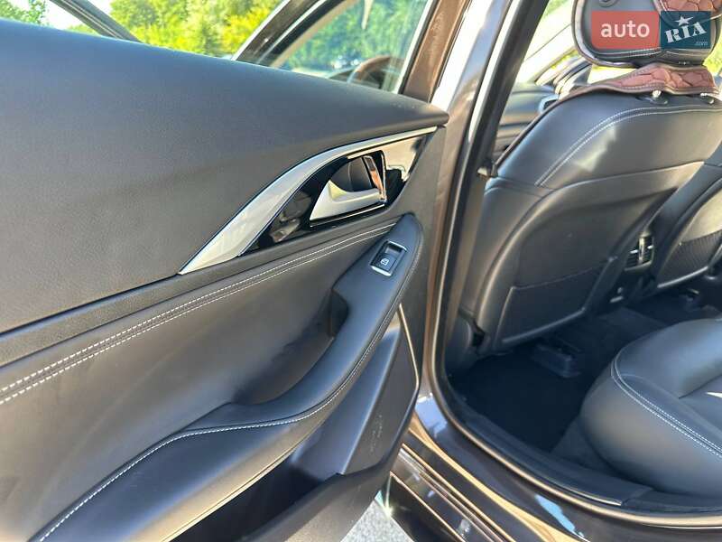 Внедорожник / Кроссовер Infiniti QX30 2017 в Днепре фото 35 Внедорожник / Кроссовер Infiniti QX30 2017 в Днепре