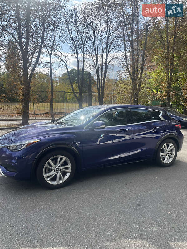 Внедорожник / Кроссовер Infiniti QX30 2017 в Киеве