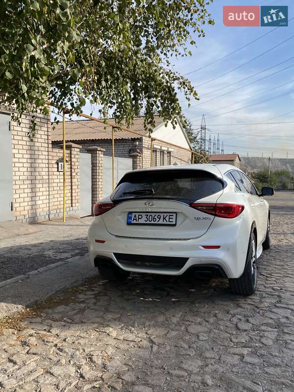 Внедорожник / Кроссовер Infiniti QX30 2017 в Запорожье