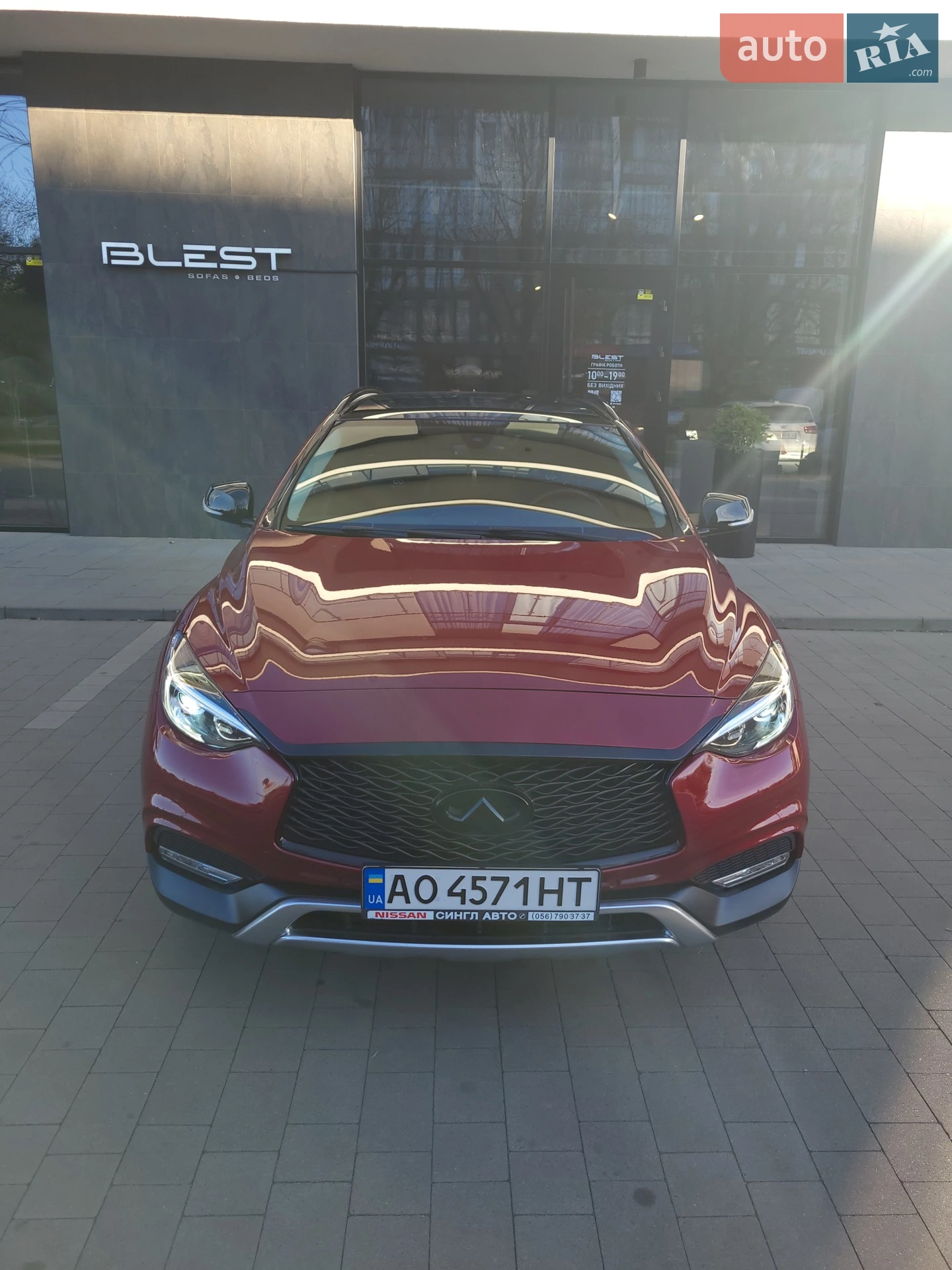 2017 Infiniti QX30 - мініатюра 4