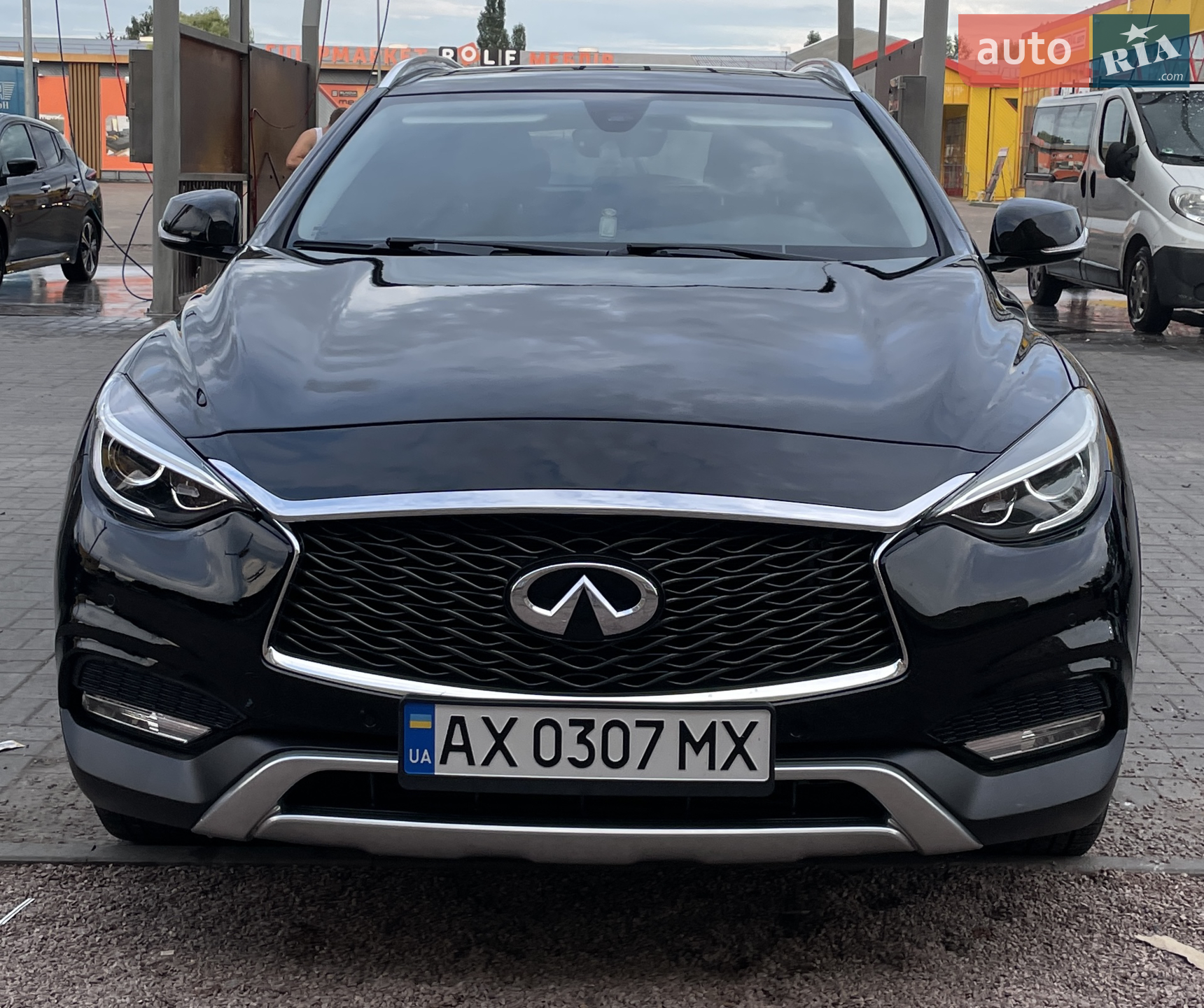 2016 Infiniti QX30 - фото 1