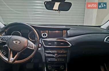 Внедорожник / Кроссовер Infiniti QX30 2016 в 