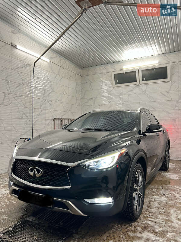 Позашляховик / Кросовер Infiniti QX30 2017 в Могилів-Подільському