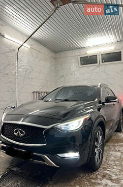Внедорожник / Кроссовер Infiniti QX30 2017 в 