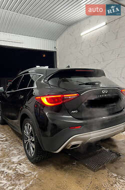 Внедорожник / Кроссовер Infiniti QX30 2017 в 