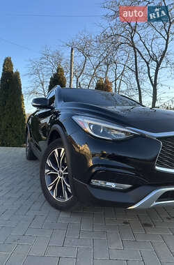 Внедорожник / Кроссовер Infiniti QX30 2017 в 