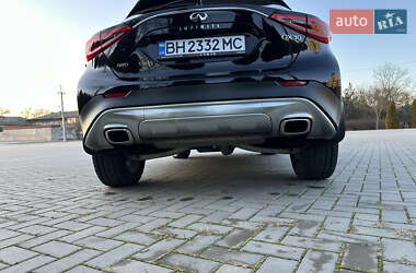 Внедорожник / Кроссовер Infiniti QX30 2017 в 