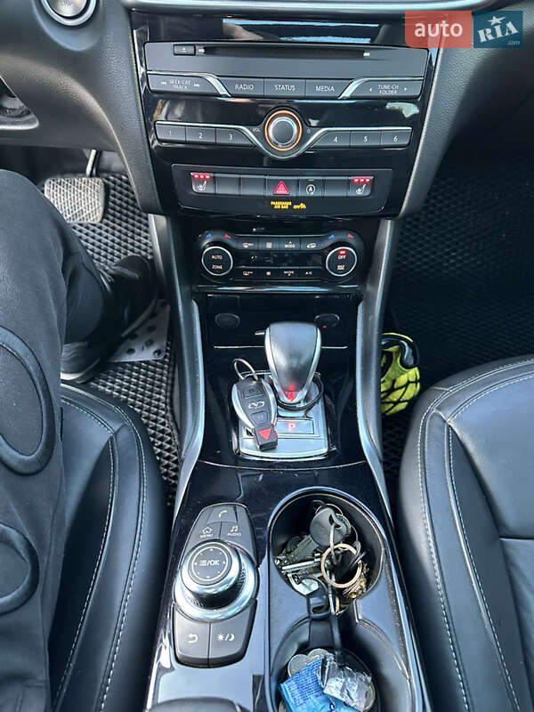 Внедорожник / Кроссовер Infiniti QX30 2017 в Болграде