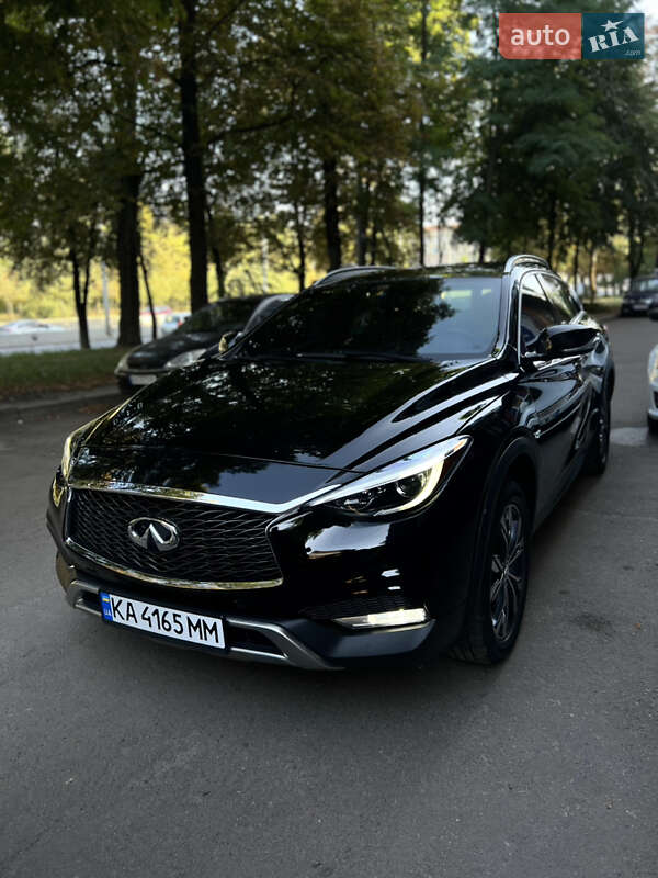 Позашляховик / Кросовер Infiniti QX30 2017 в Могилів-Подільському