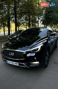 Внедорожник / Кроссовер Infiniti QX30 2017 в 