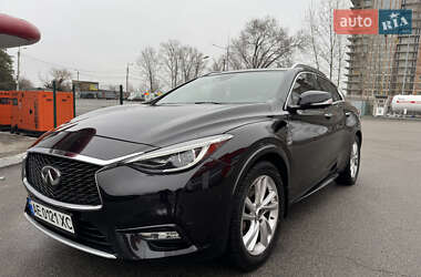 Внедорожник / Кроссовер Infiniti QX30 2016 в 
