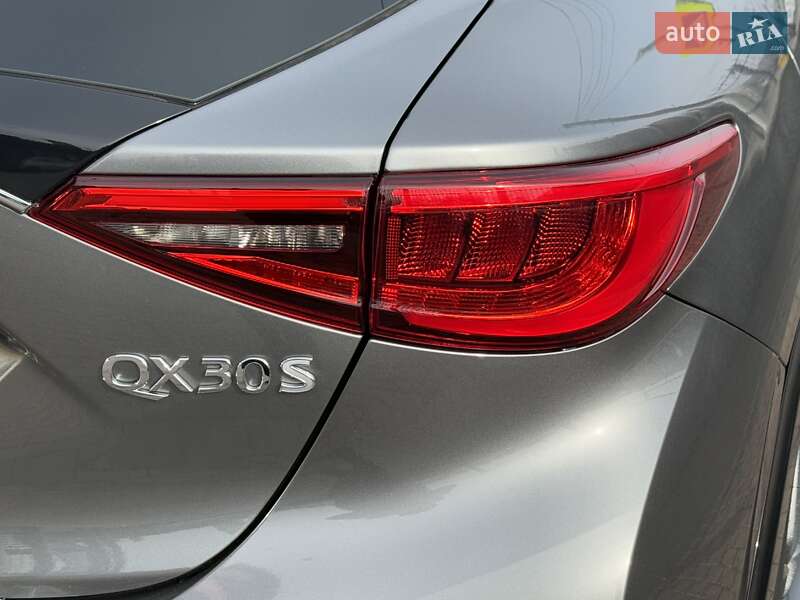Позашляховик / Кросовер Infiniti QX30 2016 в Білій Церкві