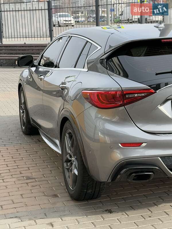 Позашляховик / Кросовер Infiniti QX30 2016 в Білій Церкві