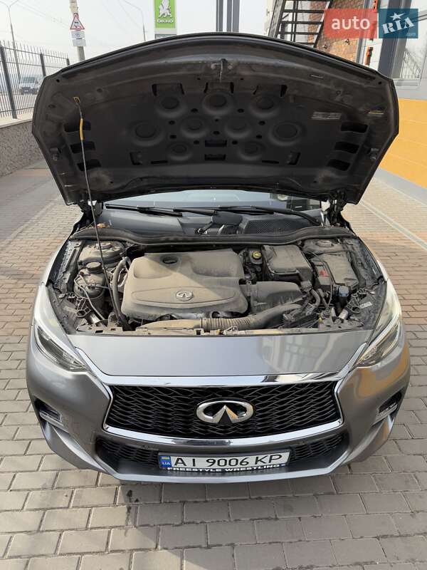 Позашляховик / Кросовер Infiniti QX30 2016 в Білій Церкві