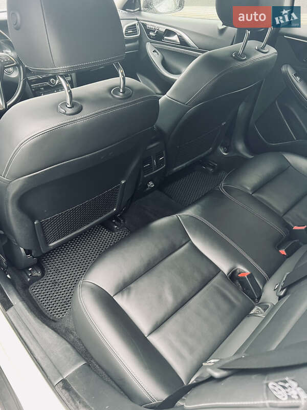 Внедорожник / Кроссовер Infiniti QX30 2017 в Киеве