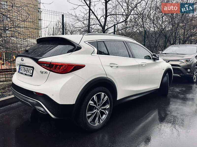 Внедорожник / Кроссовер Infiniti QX30 2017 в Киеве