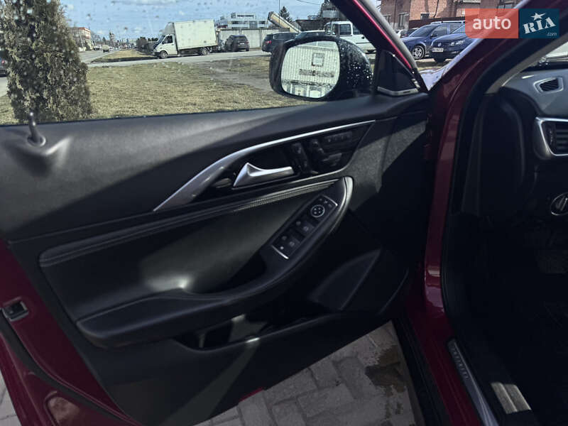 Внедорожник / Кроссовер Infiniti QX30 2017 в Хмельницком