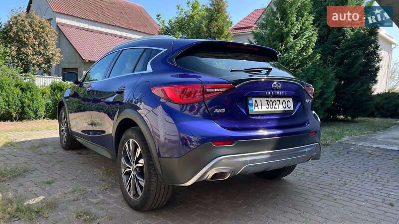 Внедорожник / Кроссовер Infiniti QX30 2016 в Киеве