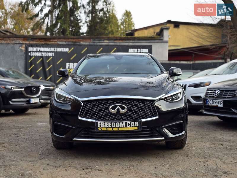 Позашляховик / Кросовер Infiniti QX30 2017 в Львові