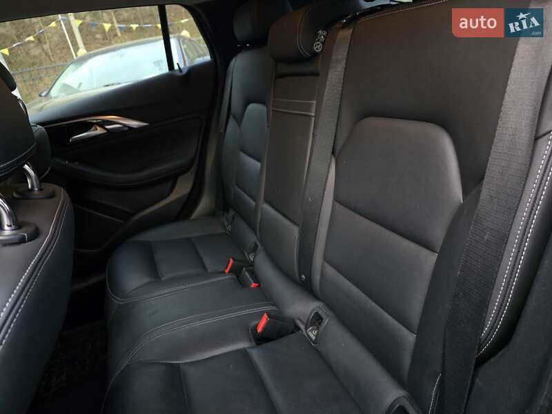 Позашляховик / Кросовер Infiniti QX30 2017 в Львові