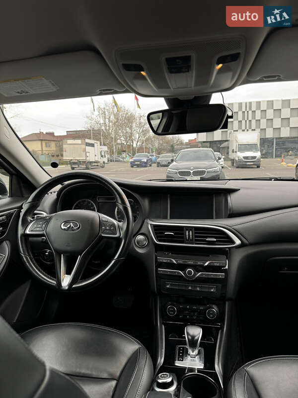 Внедорожник / Кроссовер Infiniti QX30 2017 в Одессе