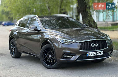 Внедорожник / Кроссовер Infiniti QX30 2017 в 