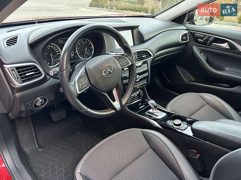 Позашляховик / Кросовер Infiniti QX30 2018 в Черкасах