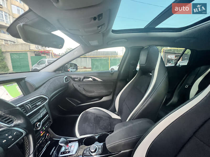 Внедорожник / Кроссовер Infiniti QX30 2016 в Одессе