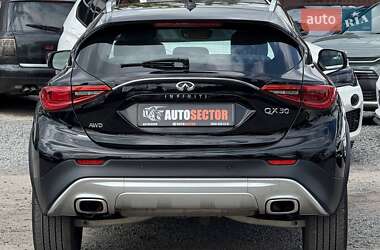 Внедорожник / Кроссовер Infiniti QX30 2016 в 