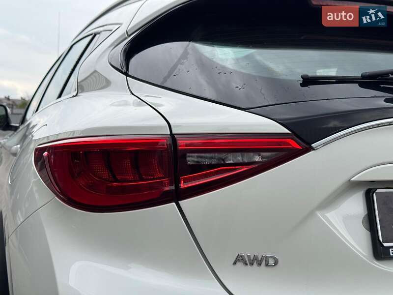 Позашляховик / Кросовер Infiniti QX30 2017 в Запоріжжі
