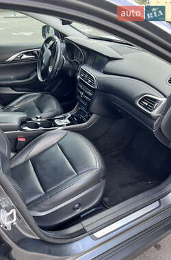 Внедорожник / Кроссовер Infiniti QX30 2017 в 