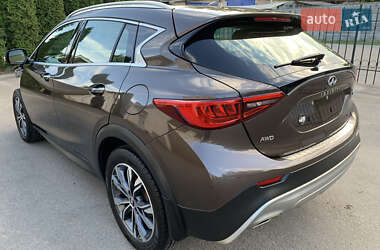 Позашляховик / Кросовер Infiniti QX30 2018 в 