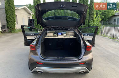 Позашляховик / Кросовер Infiniti QX30 2018 в 