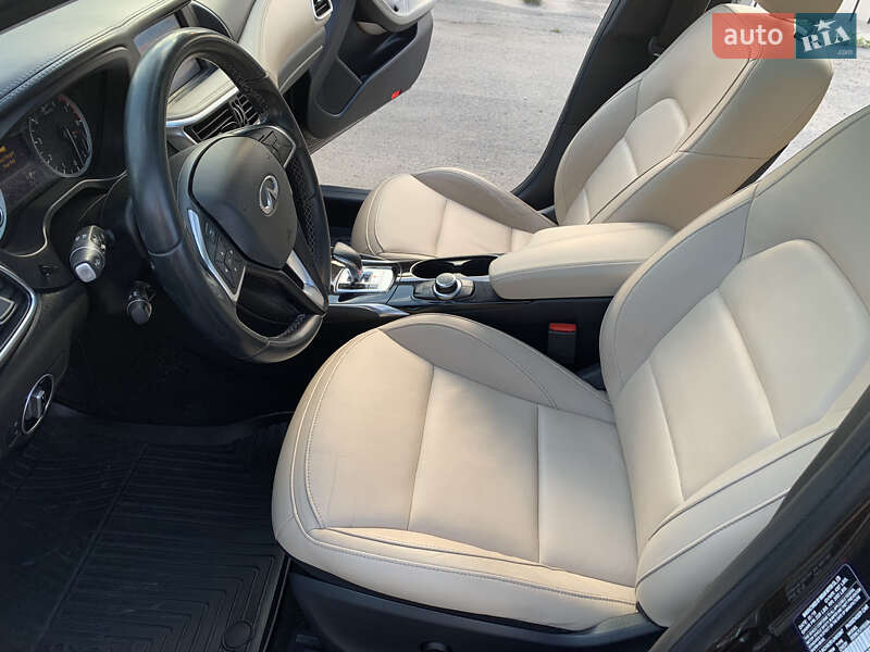 Внедорожник / Кроссовер Infiniti QX30 2018 в Ирпене