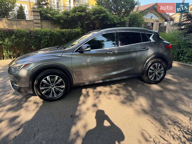 Позашляховик / Кросовер Infiniti QX30 2017 в Києві