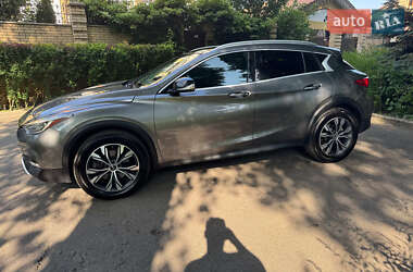 Внедорожник / Кроссовер Infiniti QX30 2017 в 
