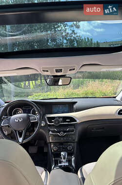 Внедорожник / Кроссовер Infiniti QX30 2018 в 