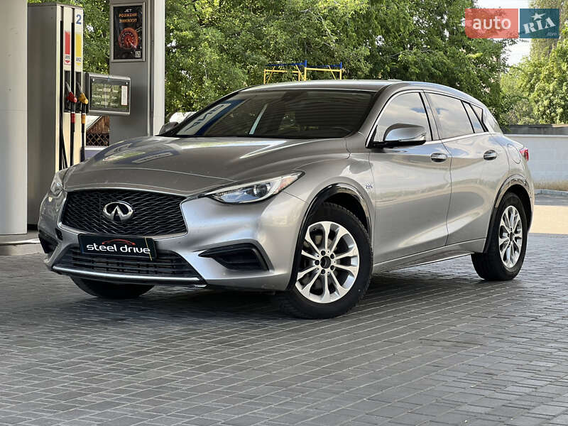 Infiniti QX30 2016