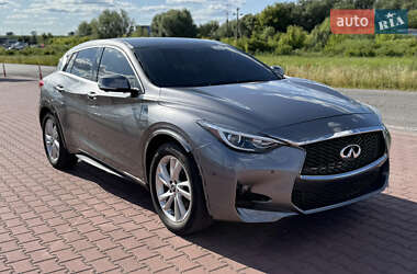 Позашляховик / Кросовер Infiniti QX30 2017 в Рівному