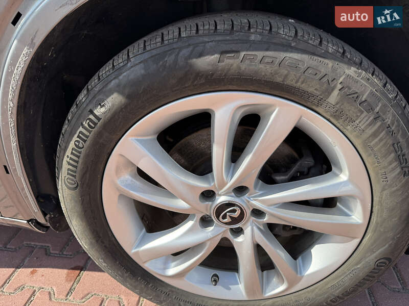 Внедорожник / Кроссовер Infiniti QX30 2016 в Ровно