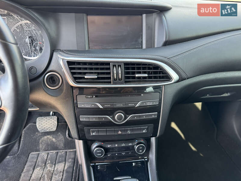 Внедорожник / Кроссовер Infiniti QX30 2016 в Ровно