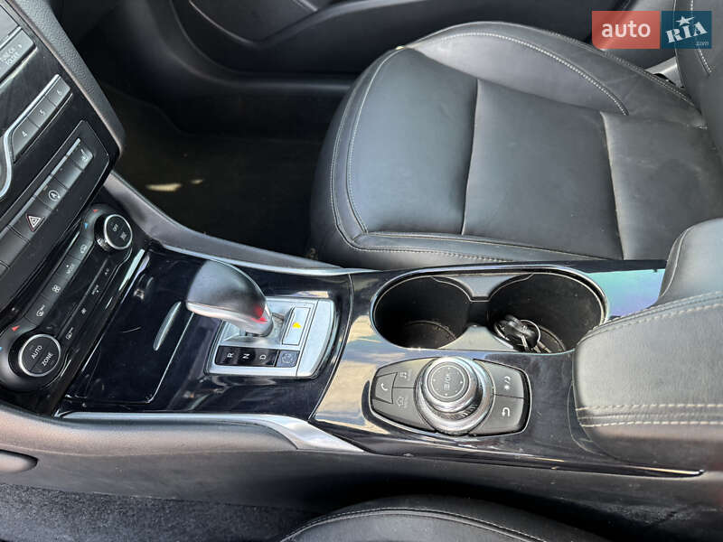 Внедорожник / Кроссовер Infiniti QX30 2016 в Ровно